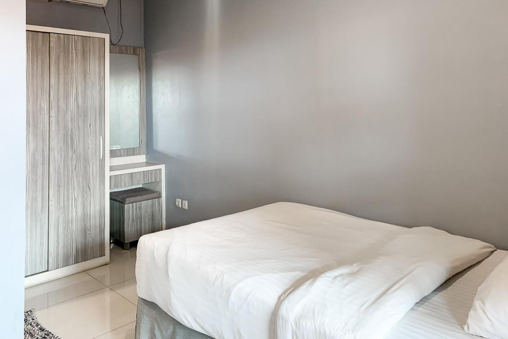 Karins Guesthouse Syariah Redpartner บันดุง ภายนอก รูปภาพ