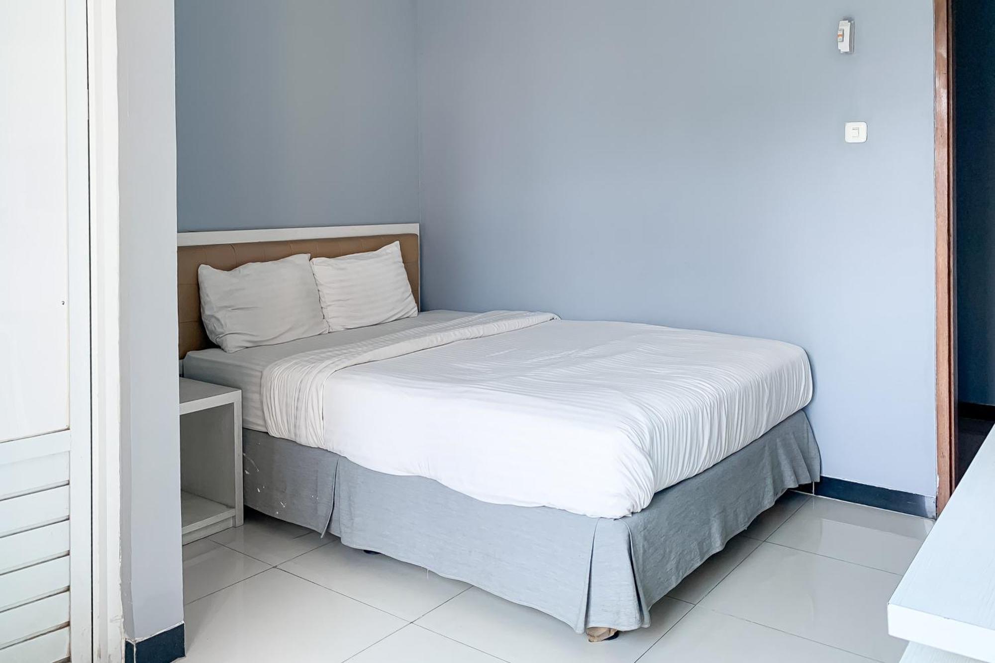 Karins Guesthouse Syariah Redpartner บันดุง ภายนอก รูปภาพ